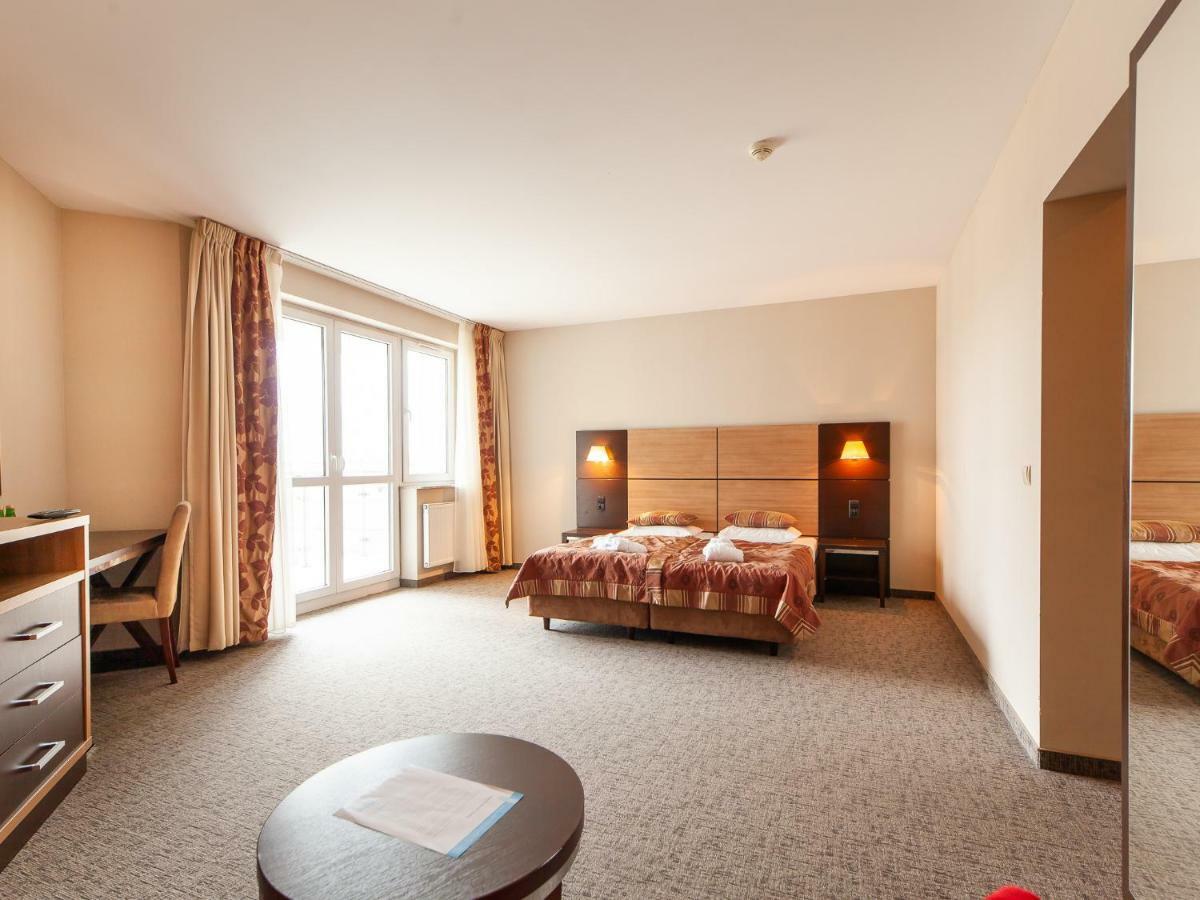 Apartament Hotelowy Delux W Kolobrzegu Ul Kosciuszki 16 Pobyt 7 Nocy 20 Procent Rabatu ,4 Dni 10 Procent Rabatu Екстериор снимка